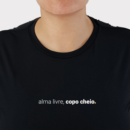 camiseta feminina dry fit alma livre, copo cheio