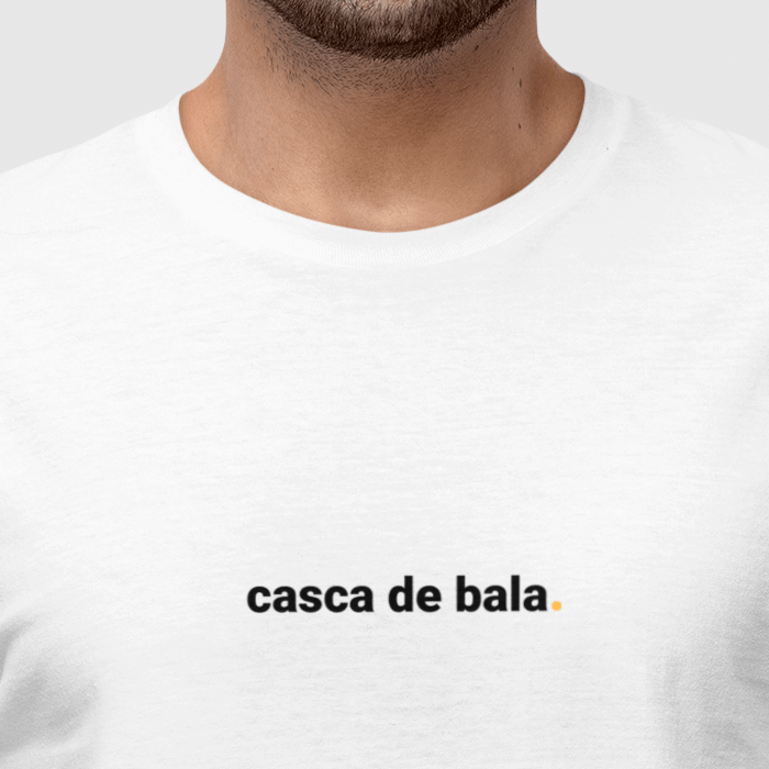 camiseta masculina casca de bala