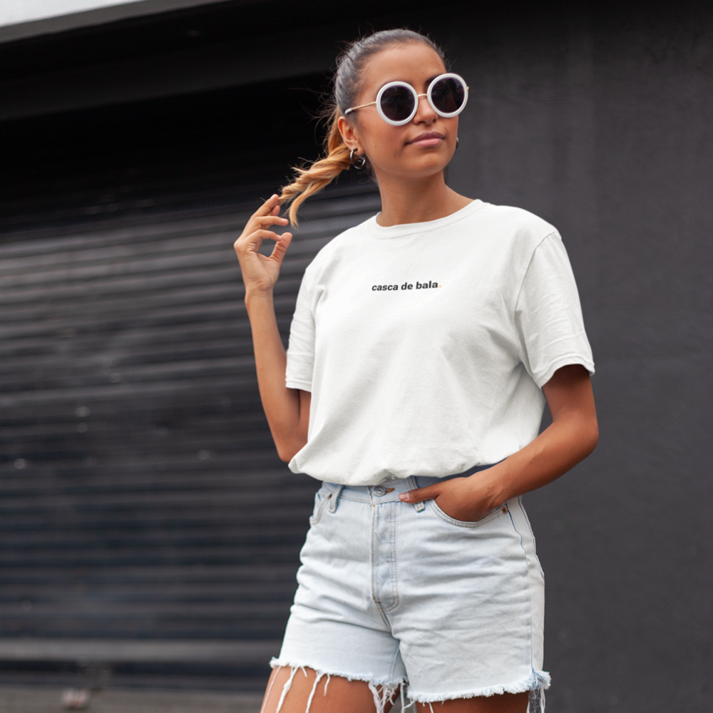 camiseta feminina casca de bala