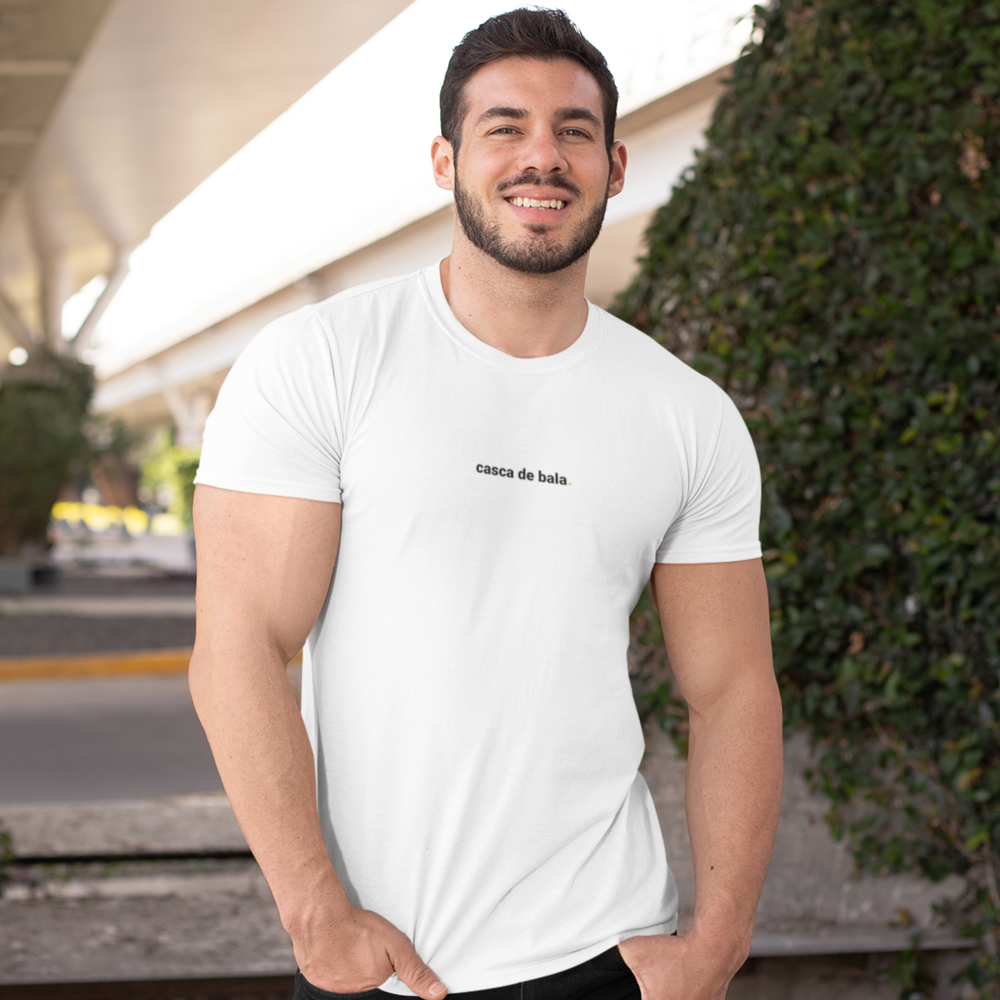 camiseta masculina casca de bala