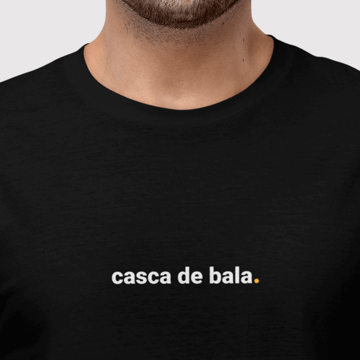 camiseta masculina casca de bala