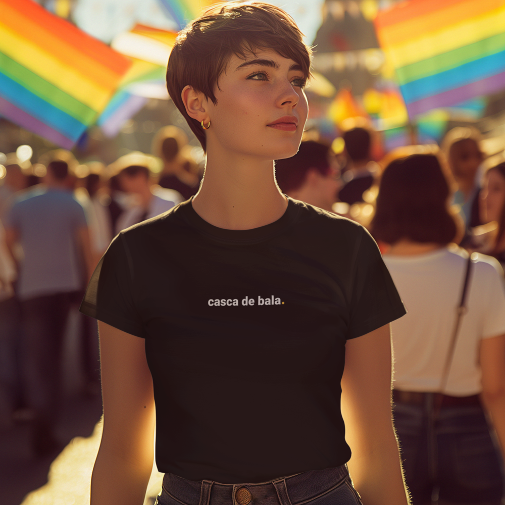 camiseta feminina casca de bala