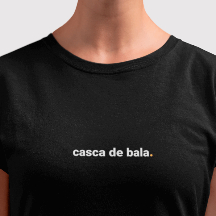 camiseta feminina casca de bala