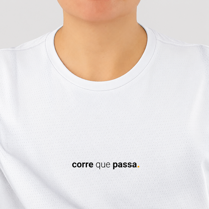 camiseta feminina dry fit corre que passa
