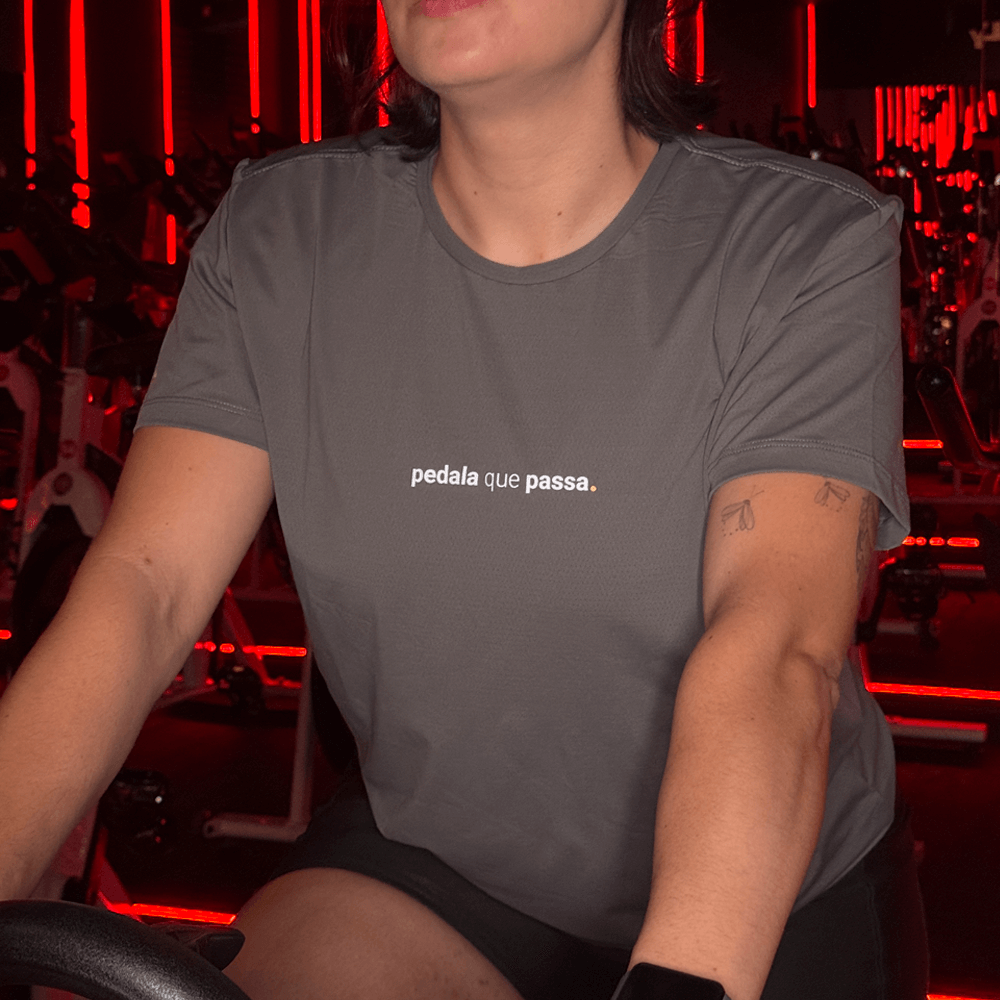 camiseta feminina dry fit pedala que passa