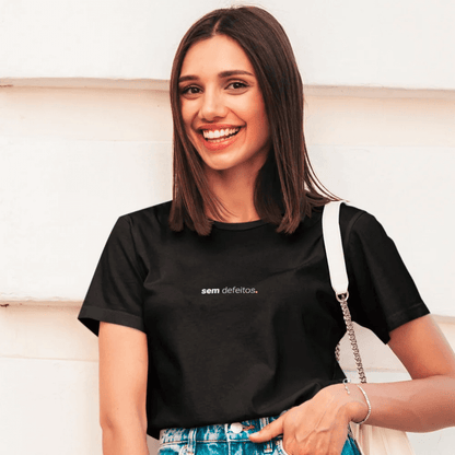 camiseta feminina sem defeitos