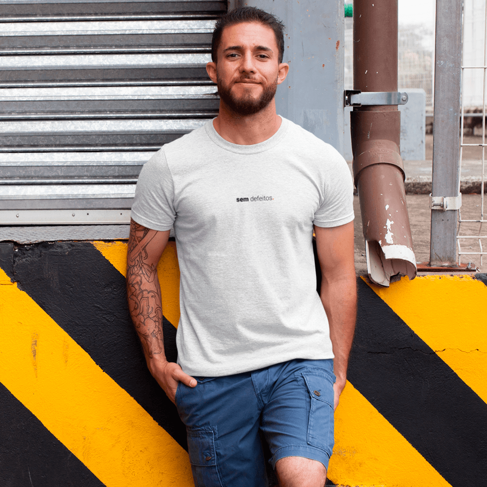 camiseta masculina sem defeitos