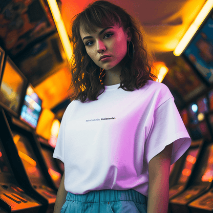 camiseta feminina teimosa não, insistente