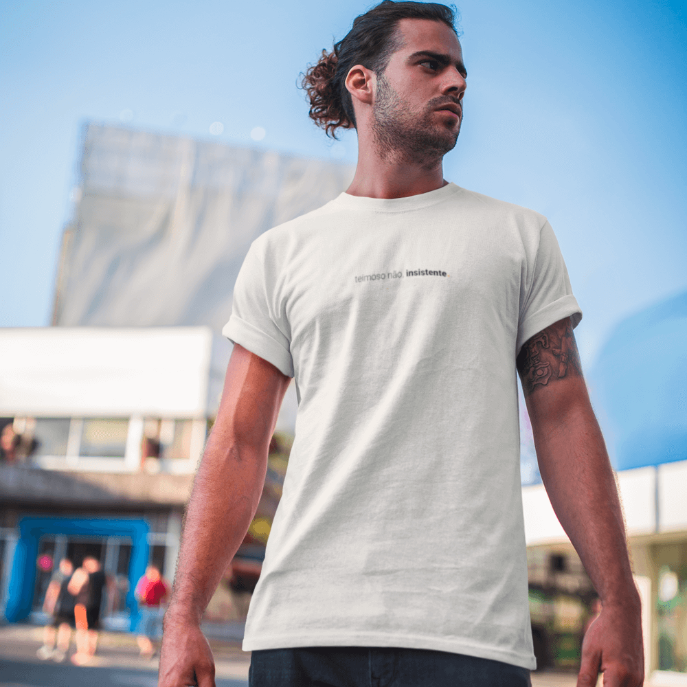 camiseta masculina teimoso não, insistente